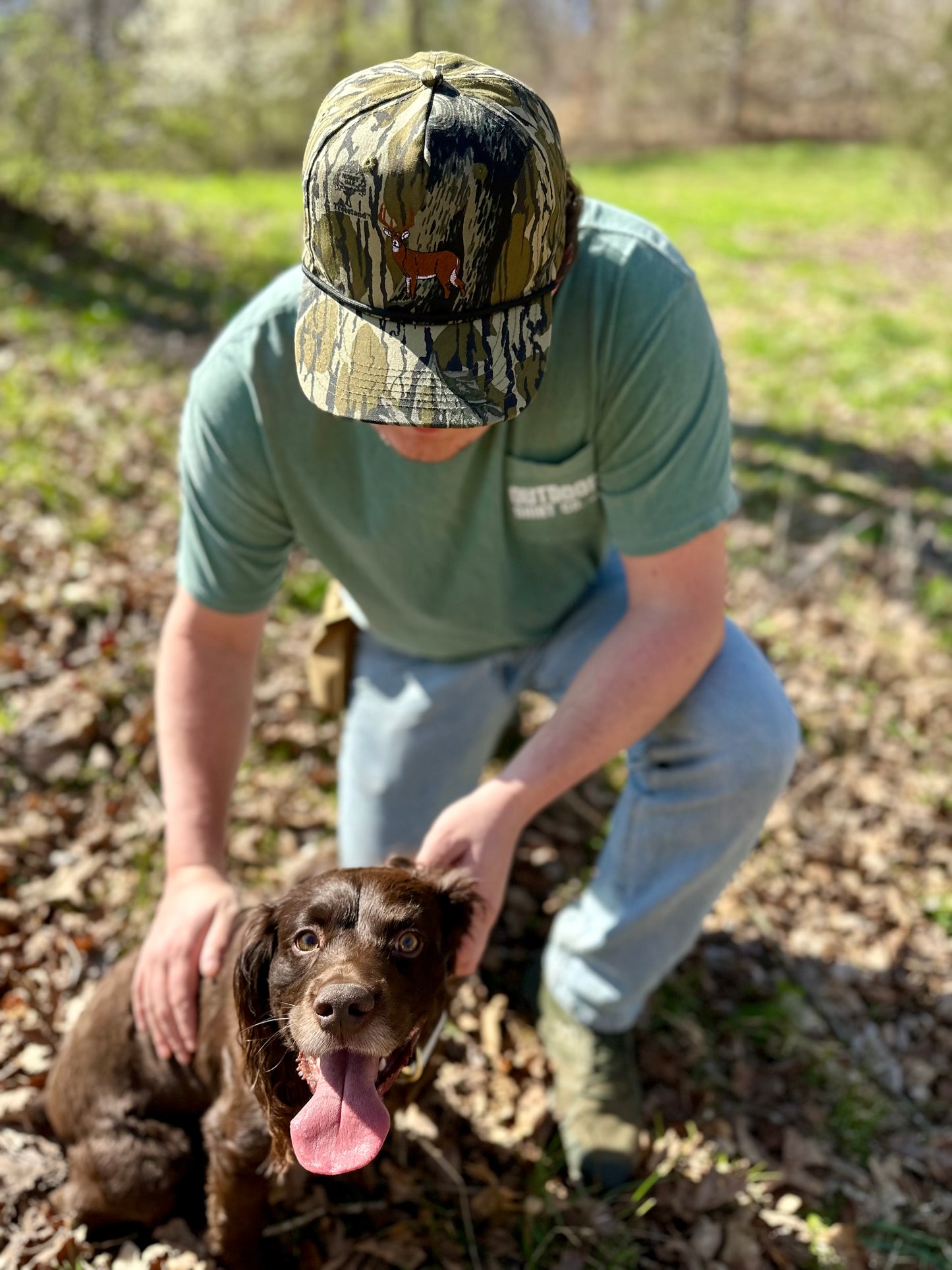 Whitetail Standing - Mossy Oak Treestand